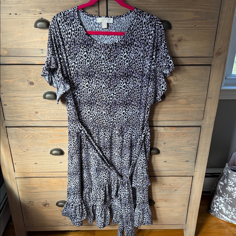 EUC MICHAEL Michael Kors Black and White Patterned dress sz 1x